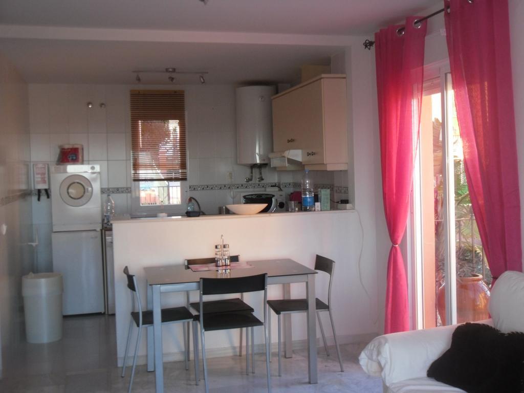 2035-Lovely 1 Bedrooms Sea View Apartment มานิลบา ภายนอก รูปภาพ